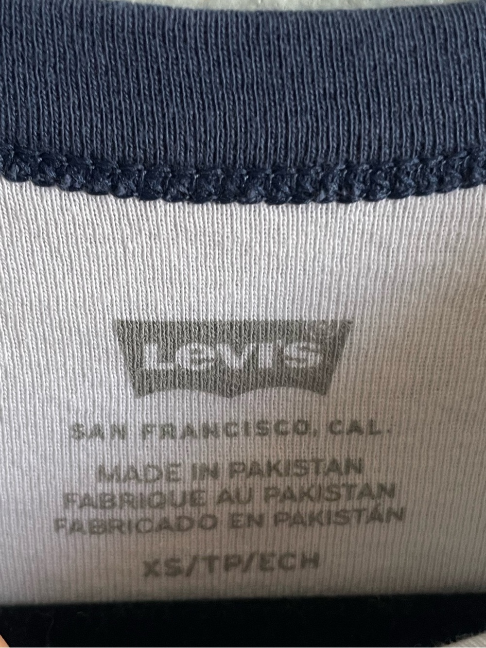 Levi's Ringer Tee - Picture 3 of 4